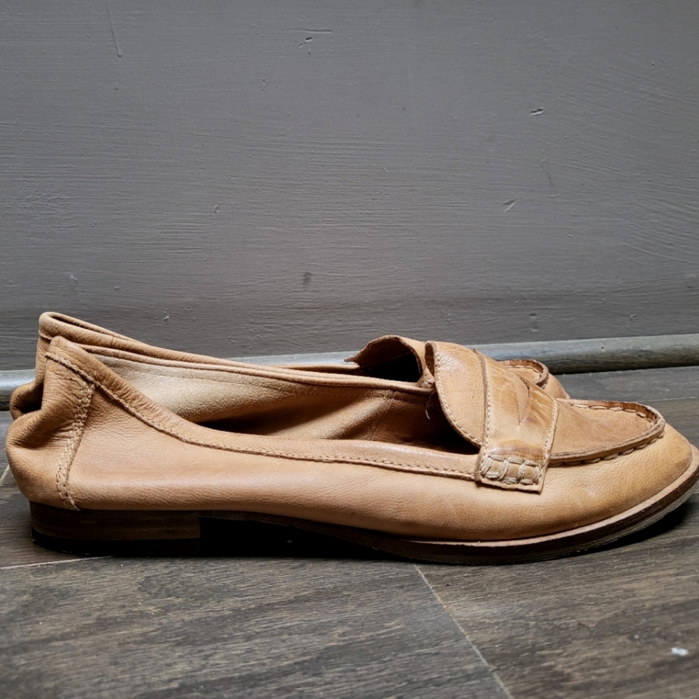 Crown Vintage loafer - tan size 8